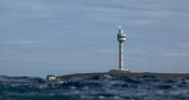 La pointe de Bac'haol et la tout radar du Stiff à Ouessant © Philip Plisson / Plisson La Trinité / AA24294 - Nos reportages photos - Bac'haol [pointe de]