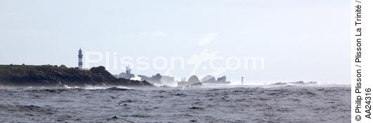 Le phare de Créac'h à Ouessant - © Philip Plisson / Plisson La Trinité / AA24316 - Nos reportages photos - France