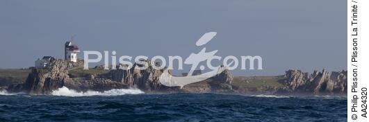 Ouessant island - © Philip Plisson / Plisson La Trinité / AA24320 - Photo Galleries - Pern [The headland of]