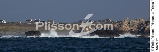 Ouessant island - © Philip Plisson / Plisson La Trinité / AA24321 - Photo Galleries - Ouessant