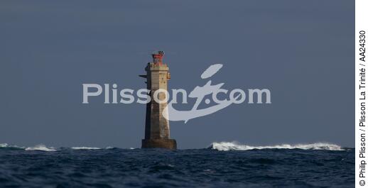 Le phare de Nividic sur Ouessant - © Philip Plisson / Plisson La Trinité / AA24330 - Nos reportages photos - Ouessant