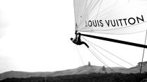Louis Vuitton Pacific Series © Guillaume Plisson / Plisson La Trinité / AA24364 - Nos reportages photos - Noir et blanc