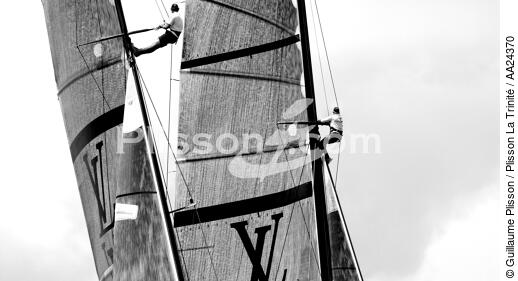 Louis Vuitton Pacific Series - © Guillaume Plisson / Plisson La Trinité / AA24370 - Photo Galleries - Black and white