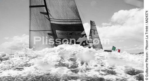 Louis Vuitton Pacific Series - © Guillaume Plisson / Plisson La Trinité / AA24374 - Nos reportages photos - Monocoque de course