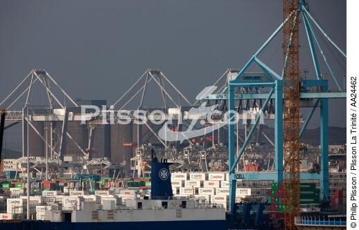 Rotterdam - © Philip Plisson / Plisson La Trinité / AA24462 - Nos reportages photos - Porte-conteneurs, la démesure
