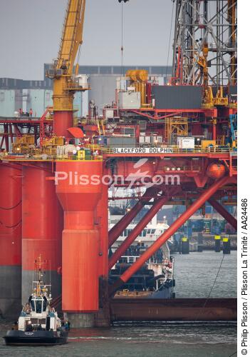 Sur le port de Rotterdam - © Philip Plisson / Plisson La Trinité / AA24486 - Nos reportages photos - Rotterdam