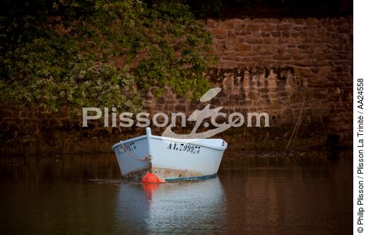 Crac'h river. - © Philip Plisson / Plisson La Trinité / AA24558 - Photo Galleries - Rowing boat