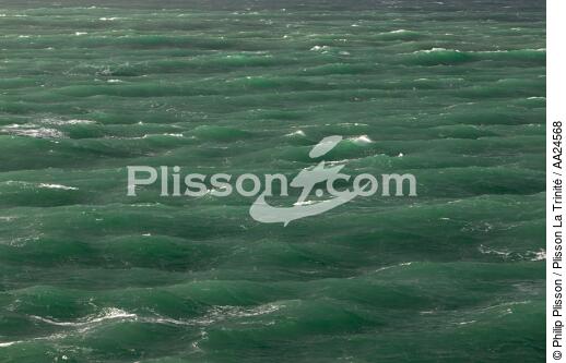 Mer d'iroise - © Philip Plisson / Plisson La Trinité / AA24568 - Nos reportages photos - Tempêtes