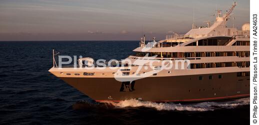 Le Boréal - © Philip Plisson / Plisson La Trinité / AA24633 - Photo Galleries - Cruise
