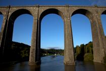 The viaduct of Port Launay on Aulne river. © Philip Plisson / Plisson La Trinité / AA24709 - Photo Galleries - From Brest to Loctudy