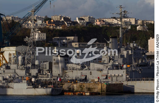 Brest Arsenal - © Philip Plisson / Plisson La Trinité / AA24829 - Photo Galleries - Town [29]