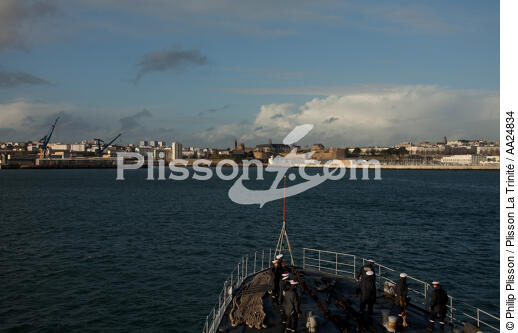 The frigate Latouche Treville arriving in Brest - © Philip Plisson / Plisson La Trinité / AA24834 - Photo Galleries - Modern Frigate