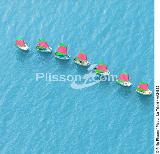 Sailing School - © Philip Plisson / Plisson La Trinité / AA24862 - Photo Galleries - Dinghy or small boat with centre-board