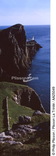 Neist Lighthouse Point - © Philip Plisson / Plisson La Trinité / AA25049 - Photo Galleries - Vertical panoramic