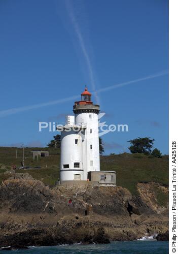 Le phare du Petit Minou à l'entrée de la Rade de Brest. - © Philip Plisson / Plisson La Trinité / AA25128 - Nos reportages photos - Phares France