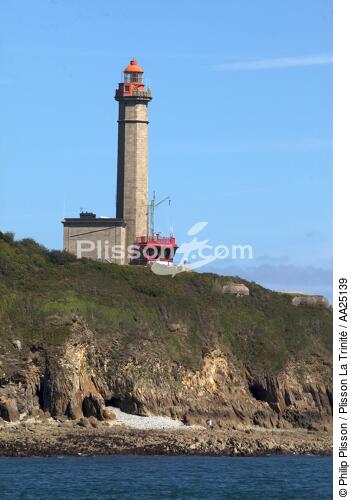 Le phare de Portzic à l'entrée de la Rade de Brest. - © Philip Plisson / Plisson La Trinité / AA25139 - Nos reportages photos - Phares France