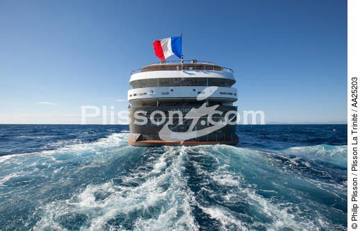 Le Boréal - © Philip Plisson / Plisson La Trinité / AA25203 - Photo Galleries - Cruise