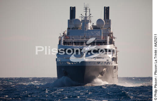 Le Boréal - © Philip Plisson / Plisson La Trinité / AA25211 - Photo Galleries - Elements of boat