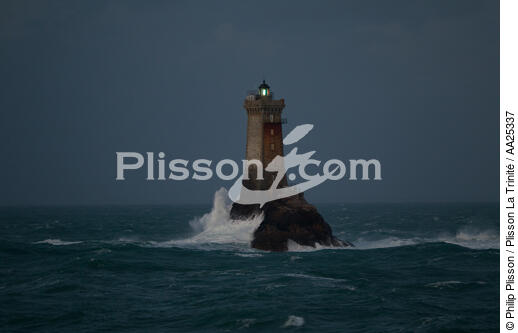 La Vieille lihgthouse - © Philip Plisson / Plisson La Trinité / AA25337 - Photo Galleries - Rough seas