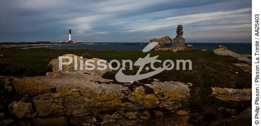 Sur l'île de Sein. - © Philip Plisson / Plisson La Trinité / AA25403 - Nos reportages photos - Phares France