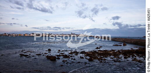 Sur l'île de Sein. - © Philip Plisson / Plisson La Trinité / AA25451 - Nos reportages photos - Ile [29]