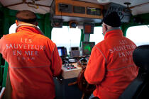 Aboard the lifeboat to the island of Sein. © Philip Plisson / Pêcheur d’Images / AA25477 - Photo Galleries - Sea Rescue