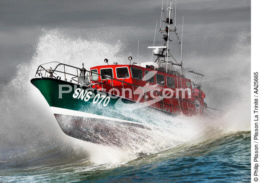 Lifeboat from Oléron island - © Philip Plisson / Plisson La Trinité / AA25665 - Photo Galleries - Elements of boat