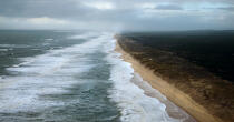 La Coubre beach © Philip Plisson / Plisson La Trinité / AA25676 - Photo Galleries - Grey sky