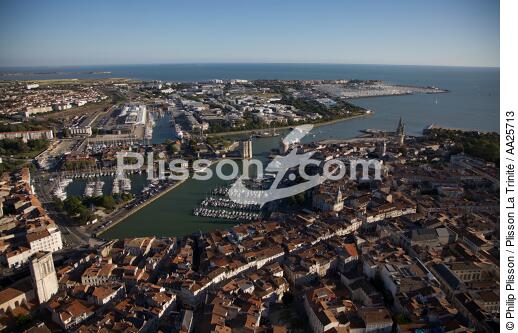 La Rochelle - © Philip Plisson / Plisson La Trinité / AA25713 - Photo Galleries - Town