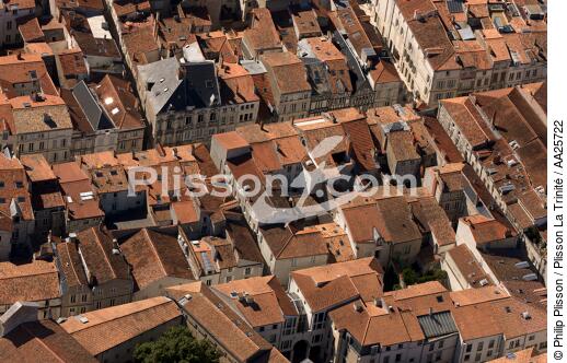 La Rochelle - © Philip Plisson / Plisson La Trinité / AA25722 - Photo Galleries - Town