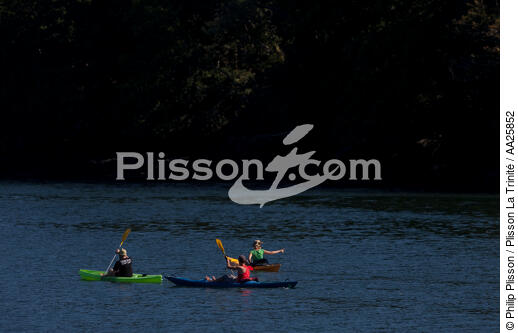 Odet river - © Philip Plisson / Plisson La Trinité / AA25852 - Photo Galleries - Kayak