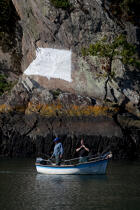 Odet river © Philip Plisson / Plisson La Trinité / AA25854 - Photo Galleries - Fisherman