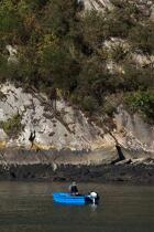 Odet river © Philip Plisson / Plisson La Trinité / AA25864 - Photo Galleries - Fisherman