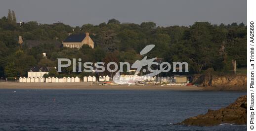 Port Manec'h à l'entrée de l'Aven - © Philip Plisson / Plisson La Trinité / AA25890 - Nos reportages photos - Cabine de plage