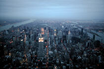 New York city by night © Philip Plisson / Plisson La Trinité / AA26120 - Photo Galleries - Town