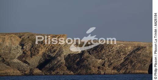 Southern coast of Belle Ile island - © Philip Plisson / Plisson La Trinité / AA26184 - Photo Galleries - Cliff