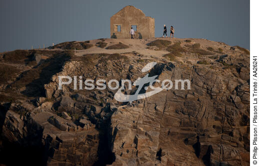 La pointe du Percho sur la Côte sauvage de Quiberon. - © Philip Plisson / Plisson La Trinité / AA26241 - Nos reportages photos - Monument historique
