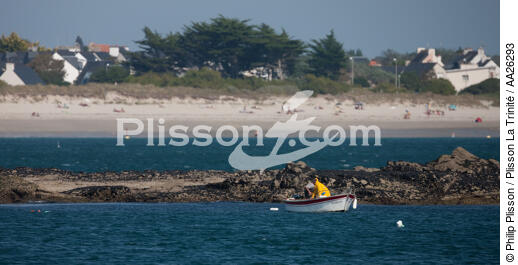 Larmor-Plage - © Philip Plisson / Plisson La Trinité / AA26293 - Photo Galleries - Small boat
