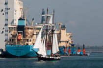 Dans la rade de Lorient. © Philip Plisson / Plisson La Trinité / AA26433 - Nos reportages photos - Lorient