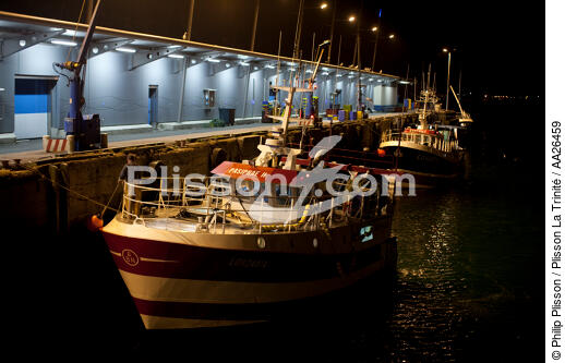 Le port de pêche de Kéroman à Lorient. - © Philip Plisson / Plisson La Trinité / AA26459 - Nos reportages photos - Nuit