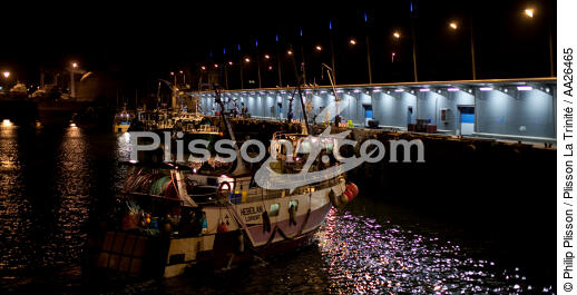 Le port de pêche de Kéroman à Lorient. - © Philip Plisson / Plisson La Trinité / AA26465 - Nos reportages photos - Criée
