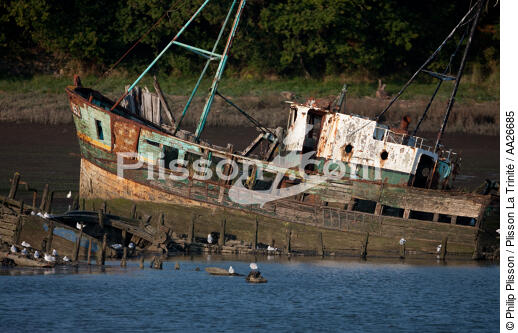 Wreck on the Blavet. - © Philip Plisson / Plisson La Trinité / AA26685 - Photo Galleries - Shipwreck