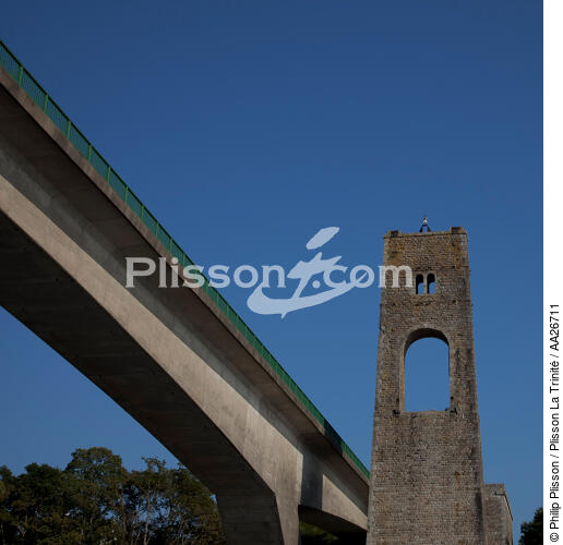 Le pont du Bonhomme sur le Blavet. - © Philip Plisson / Plisson La Trinité / AA26711 - Nos reportages photos - Rivière [56]