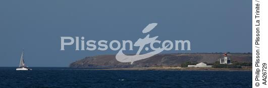 Groix island - © Philip Plisson / Plisson La Trinité / AA26729 - Photo Galleries - Pleasure/cruising multihull