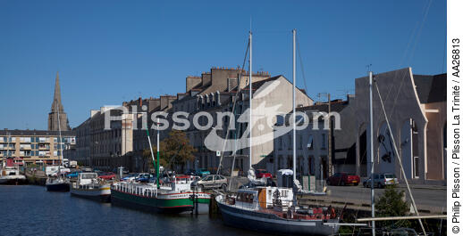 Redon Port - © Philip Plisson / Plisson La Trinité / AA26813 - Photo Galleries - Morbihan