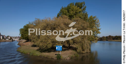 Redon port - © Philip Plisson / Plisson La Trinité / AA26817 - Photo Galleries - River [56]