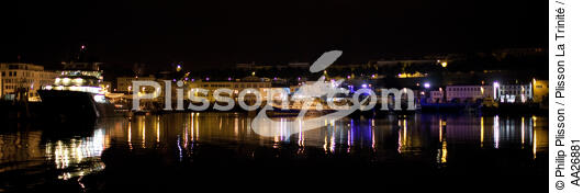 Le port de Brest de nuit. - © Philip Plisson / Plisson La Trinité / AA26881 - Nos reportages photos - Brest