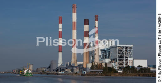 Centrale thermique de Cordemais - © Philip Plisson / Plisson La Trinité / AA26948 - Nos reportages photos - Industrie pétrolière