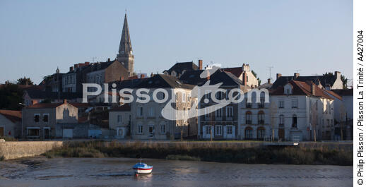The Loire river - © Philip Plisson / Plisson La Trinité / AA27004 - Photo Galleries - Quay