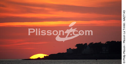 The Pouliguen - © Philip Plisson / Plisson La Trinité / AA27143 - Photo Galleries - Sunset